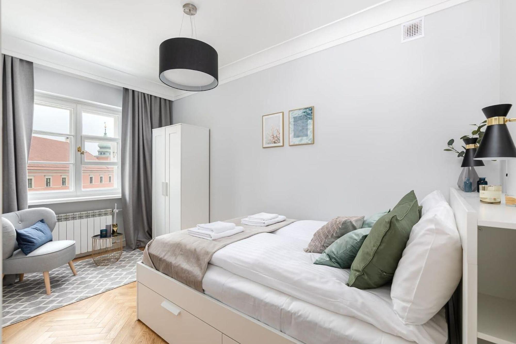 Plac Zamkowy - Apartment With City View By Noclegi Renters Warschau Exterior foto