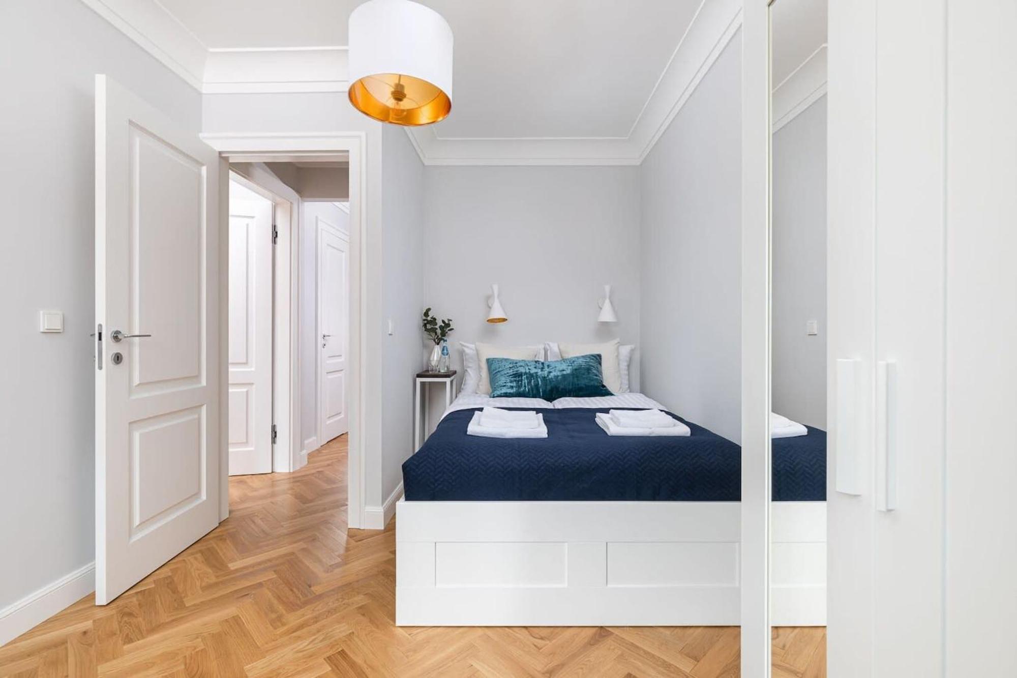 Plac Zamkowy - Apartment With City View By Noclegi Renters Warschau Exterior foto