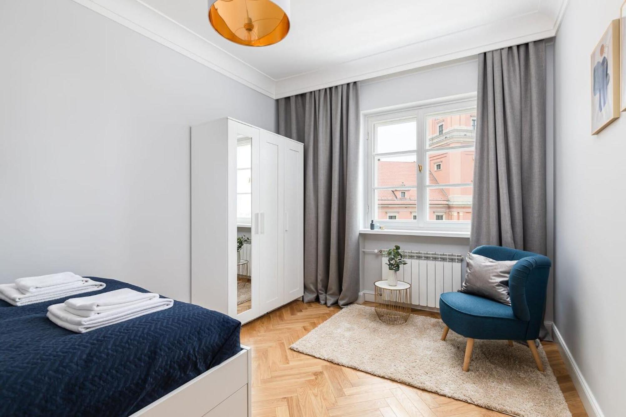 Plac Zamkowy - Apartment With City View By Noclegi Renters Warschau Exterior foto